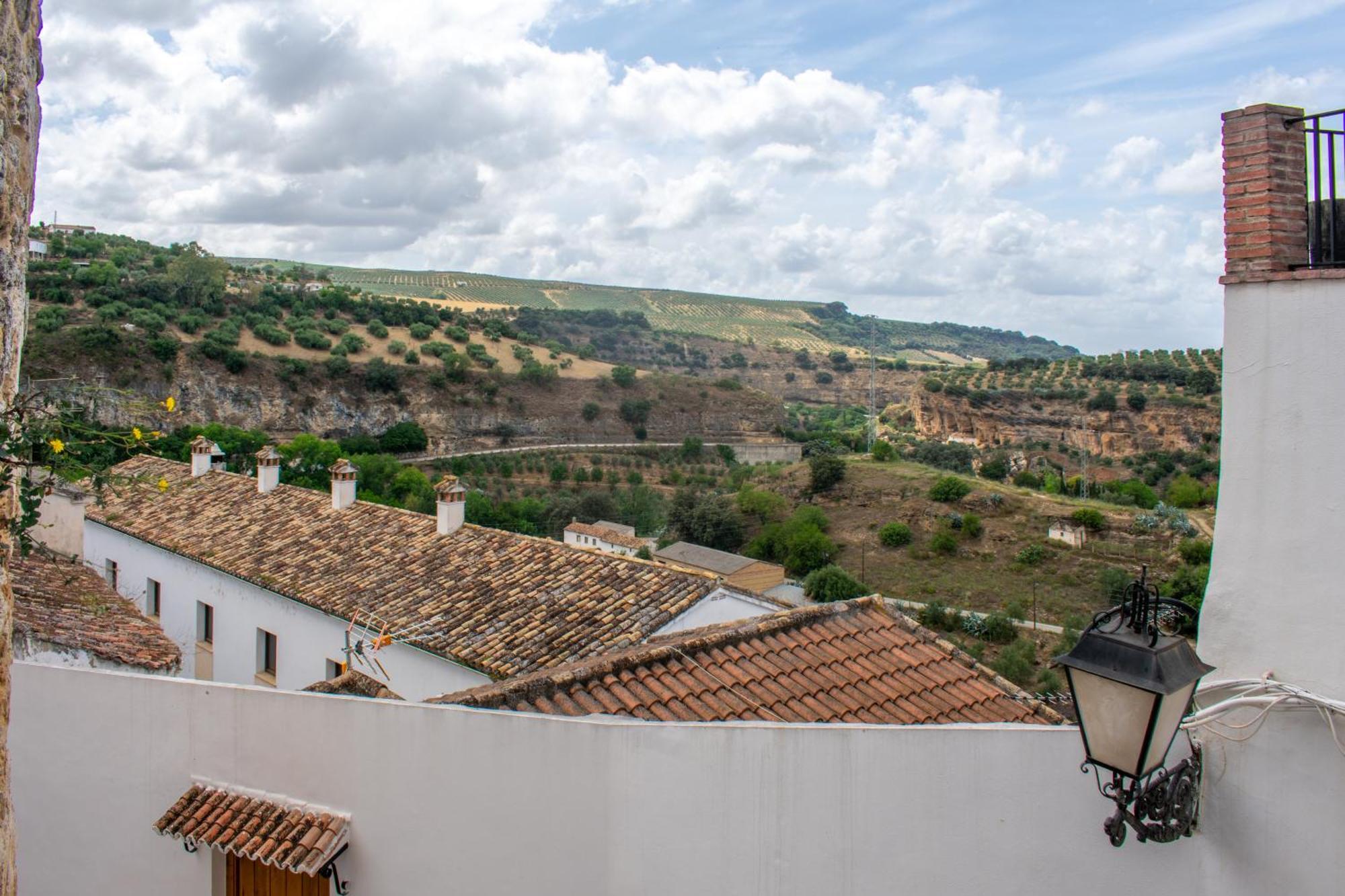Casa Puerta Arabe Vakantiehuis Setenil De Las Bodegas